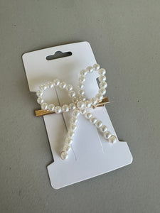 Perfectly Pearl Bow Clip